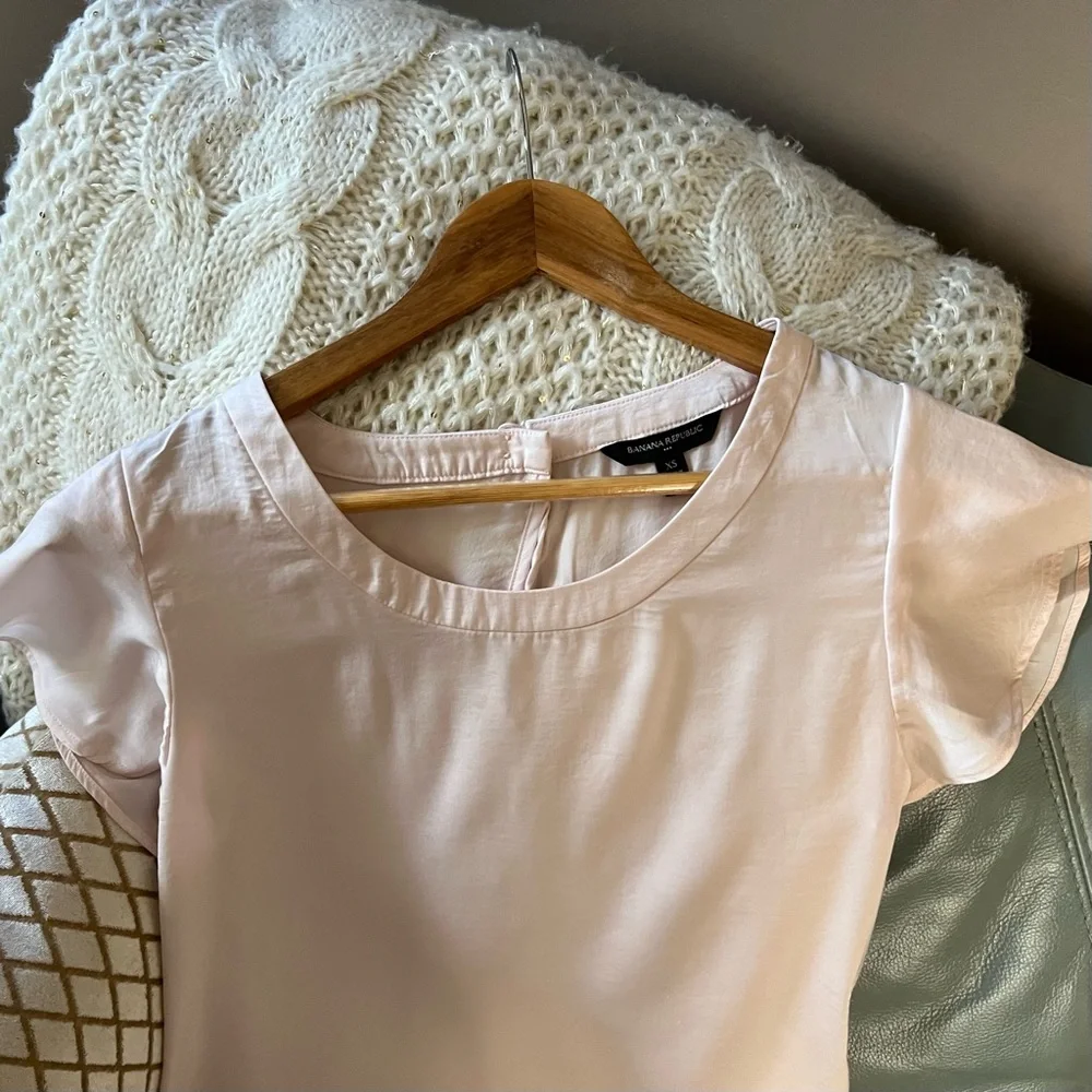 Petal Pink BANANA REPUBLIC Butterfly Cap Sleeve SILKY Short Sleeve BLOUSE Top XS - Picture 8 of 11